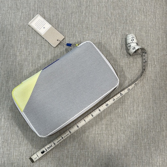 💎 NWT! Rare Rothy’s Large Catchall in Dove Gray - Picture 11 of 16